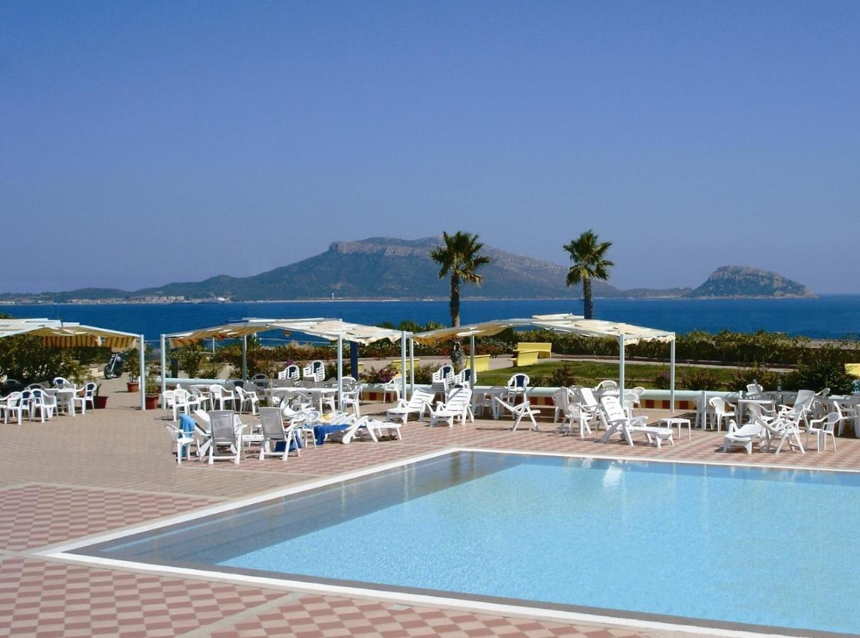 Hotel Baia Aranzos Pittulongu Eksteriør bilde